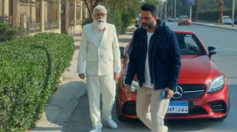 حسام ينفذ طلبات العم باني.. تفاصيل الحلقة 11 من الكابتن شهدت الحلقة 11 من مسلسل الكابتن تطورا دراميا مشوقا، حيث واصل حسام عز الدين، الذي يجسد شخصيته الفنان أكرم حسني، محاولاته للتع