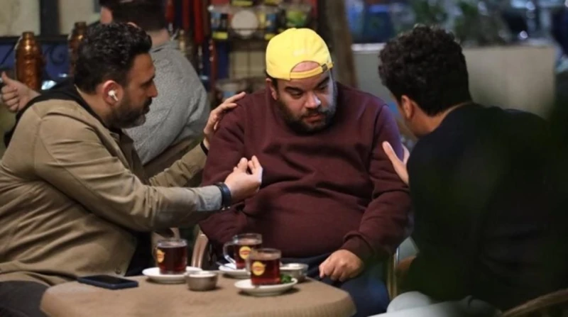 تصاعد الصراع بين الساعاتي والطويل في الحلقة 14 من مسلسل الكابتن شهدت الحلقة 14 من مسلسل الكابتن، بطولة الفنان أكرم حسني، تطورات درامية مشوقة، حيث