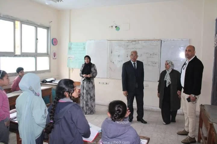 كتبت أمل عبد الرحيم بناءا علي تعليمات السيد محمد عبداللطيف وزير التربية والتعليم والتعليم الفني، وتوجيهات اللواء طيار أ.ح أكرم محمد جلال محافظ الإسماعيلية. قام الاستاذ ايمن موسي وك