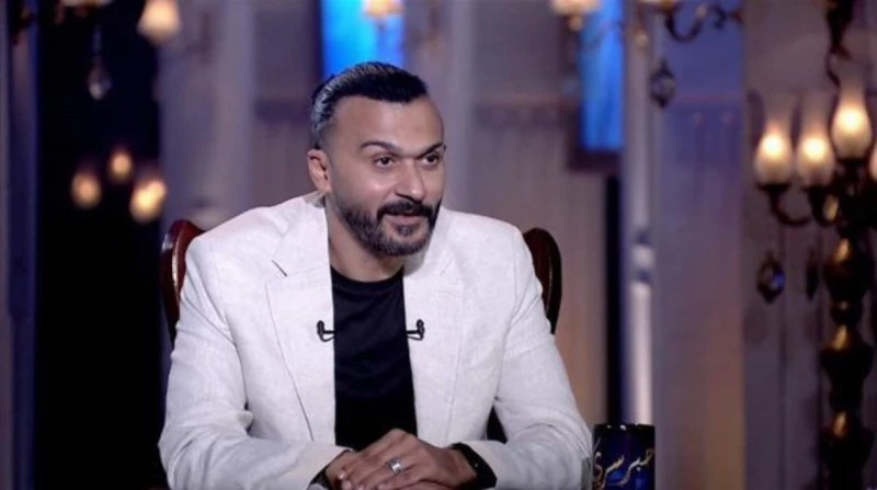 هي سبب المشاكل.. محامي إبراهيم سعيد يكشف تفاصيل الخلاف مع طليقته اصطحبت أجهزة الأمن، أمس، اللاعب السابق إبراهيم سعيد، لسجن عمومي بالقاهرة، لتنفيذ