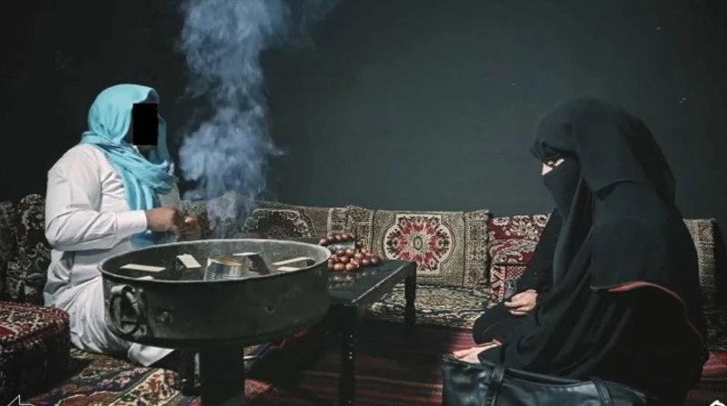 عمرها 19 سنة وبحوزتها 2 مليون جنيه.. ضبط صاحبة صفحة غرام لجلب الحبيب ألقت أجهزة الأمن بمديرية أمن الجيزة القبض على صاحبة صفحة غرام لجلب الحبيب بعد أن