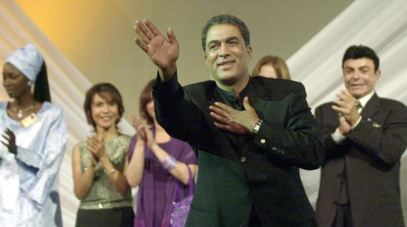 أحمد زكي.. الرافض الذي غير مقاييس العريس لدى الفتيات في عام 1988، وقف الراحل أحمد زكي على أرض صلبة، ربما لم يقف على مثلها سابقا، بعدما أبدع في العديد من الأعمال السينمائية التي جعل