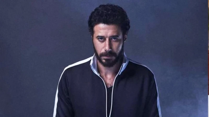 توكسيك وخائن.. أدوار جسدها أحمد السعدني قبل لام شمسية تلقى الفنان أحمد السعدني ردود أفعال واسعة عبر مواقع التواصل الاجتماعي عقب عرض مشاهده بمسلسل لام شمسية الذي يعرض خلال النصف الث