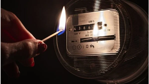 انقطاع الكهرباء غدا لمدة 3 ساعات في هذه المحافظة الكبرى.. المناطق المتأثرة وموعد عودة التيار أعلن قطاع الكهرباء بمحافظة كفر الشيخ عن انقطاع الكهرباء غدا السبت 22 مارس 2025 عن عدد م