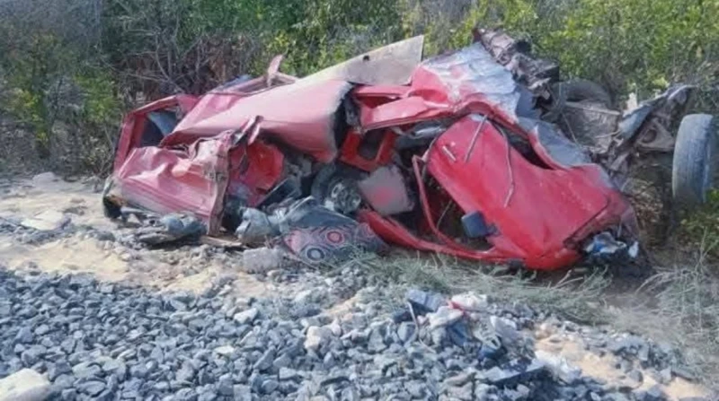 9 أطفال والسائق.. أسماء ضحايا حادث تصادم قطار بميكروباص في الإسماعيلية ارتفع عدد ضحايا الحادث المأساوي الذي وقع بالقرب من قرية جلبانة في محافظة الإسماعيلية، حيث اصطدم قطار رقم 293 