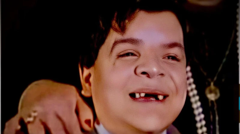 رحيل الفنان مصطفى طه.. محمد صبحي يرثيه بكلمات مؤثرة فقد الوسط الفني الفنان مصطفى طه في 28 فبراير الماضي، حيث رحل في هدوء تام وتم دفنه دون علم أحد من داخل الوسط الفني في ذلك الوقت.م