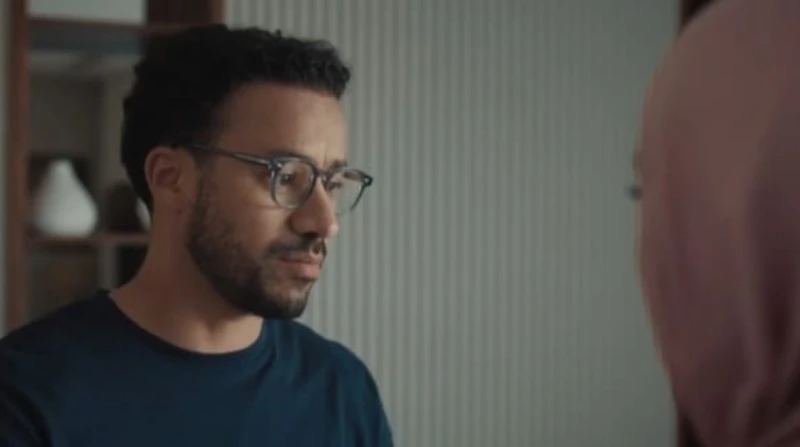 مسلسل الشرنقة الحلقة الثالثة.. شقيق أحمد داوود يموت بسبب الفقر تدور أحداث الحلقة الثالثة من مسلسل الشرنقة، حول رفض سلمى زوجة (حازم النشار) الجلوس مع حبيبها السابق بينما زاد اهتمام