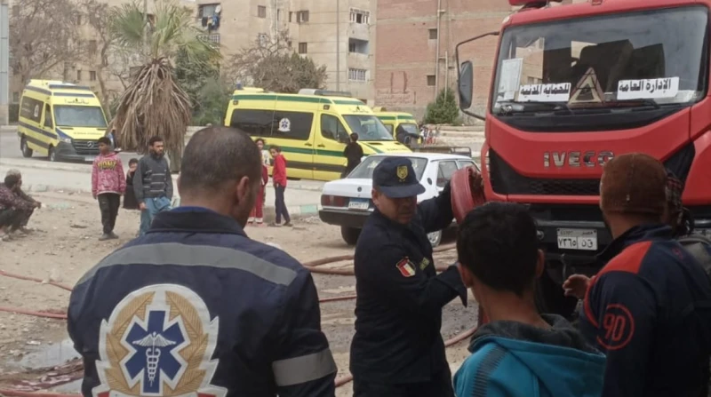 حريق هائل في فرن سياحي بمدينة 6 أكتوبر اندلع حريق هائل داخل فرن سياحي ومحل سلع غذائية بالحي السادس في مدينة 6 أكتوبر، ما أدى إلى حالة من الذعر بين الأهالي، فيما هرعت قوات الحماية ا