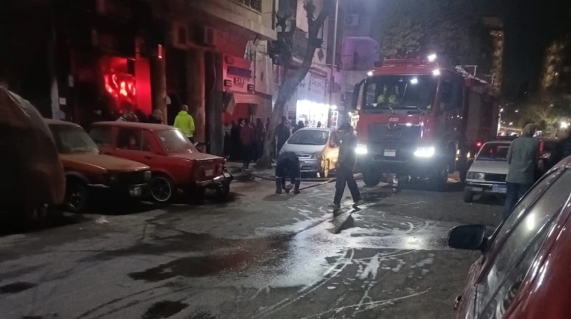السيطرة على حريق مبنى سكني بالسيدة زينب تمكنت الإدارة العامة للحماية المدنية بالقاهرة، من السيطرة على حريق شب في الطابق الأخير بعقار سكني بميدان سعد
