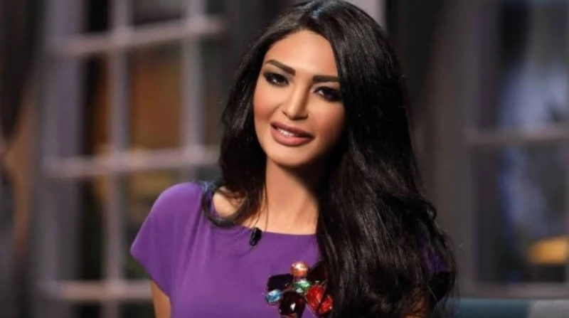 لفظ خادش.. سالي عبدالسلام تتوعد متابعة لها بفيسبوك بالحبس توعدت الإعلامية سالي عبدالسلام، إحدى متابعيها عبر حسابها على مواقع التواصل الاجتماعي