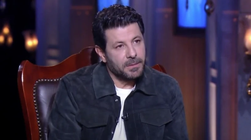 إياد نصار عن الهجوم على أصحاب ولا أعز: حملة منظمة (فيديو) رفض الفنان إياد نصار، الهجوم الكبير الذي تعرض له فيلم أصحاب ولا أعز، الذي شارك في بطولته بجانب مجموعة من الفنانين.إياد نصا