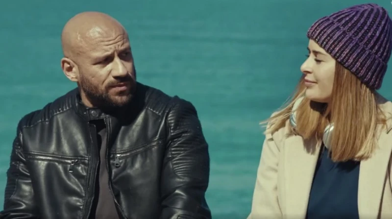 مفاجأة صادمة تنتظر أحمد مكي في نهاية الحلقة الخامسة من الغاوي استمرت الإثارة في أحداث مسلسل الغاوي، الذي بدأ عرضه مع النصف الثاني من رمضان 2025،