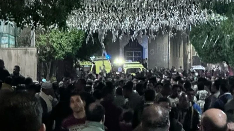 مصرع طفلة في تدافع للمصليات بالمسجد العتيق بالأقصر لقيت طفلة تبلغ من العمر 10 سنوات مصرعها إثر تدافع السيدات داخل المسجد العتيق بمنطقة العوامية في