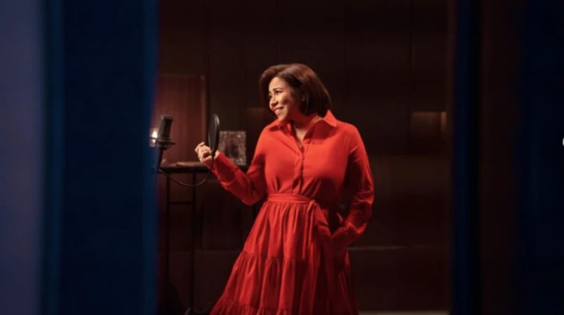 شيرين عبدالوهاب تكشف تفاصيل إعلانها الجديد في رمضان 2025 شاركت الفنانة شيرين عبدالوهاب، جمهورها كواليس إعلان جديد لإحدى شركات الاتصالات، بمناسبة