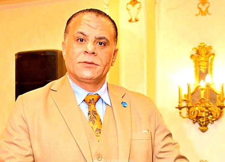 زيلينيسكى ما بين المطرقة والسندان كتب : وائل عباس أقتربت الرواية على النهاية وآن الأوان ليسدل الستار عن العرض المسرحى للحرب الروسية الأوكرانية ؛ وكان لابد من فصل أخير لينهى ذلك الع