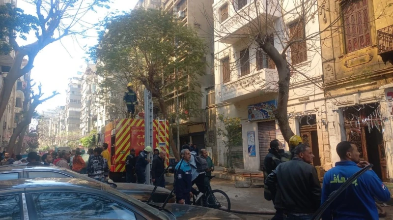 السيطرة على حريق في عقار بميدان عابدين.. ولا إصابات سيطرت قوات الحماية المدنية بالقاهرة، على حريق اندلع داخل عقار بمنطقة عابدين، دون وقوع إصابات.تفاصيل البلاغتلقت غرفة عمليات النجد