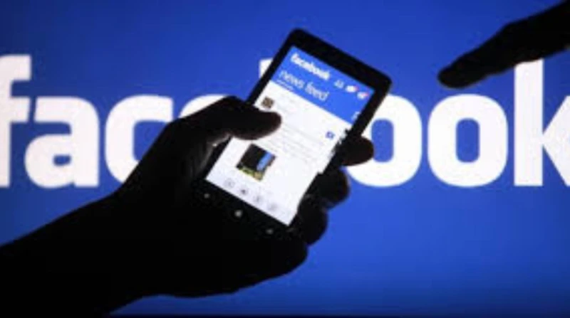 رئيس حي كرداسة يحرر محضرا ضد نائب الغلابة بسبب فيسبوك حرر رئيس مركز ومدينة كرداسة، اللواء عادل برغش، اليوم الإثنين، محضرا ضد مالك حساب على موقع التواصل الاجتماعي فيسبوك لإقدامه على