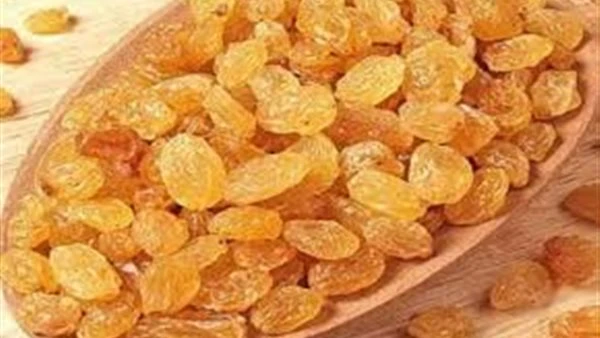 يحسن الهضم ويقوي المناعة.. 6 فوائد مدهشة ستجعلك تتناول الزبيب يوميا في رمضان! الزبيب من الفواكه المجففة الغنية بالفوائد الصحية وهو إضافة مثالية للنظام الغذائي خلال شهر رمضان.فوائد