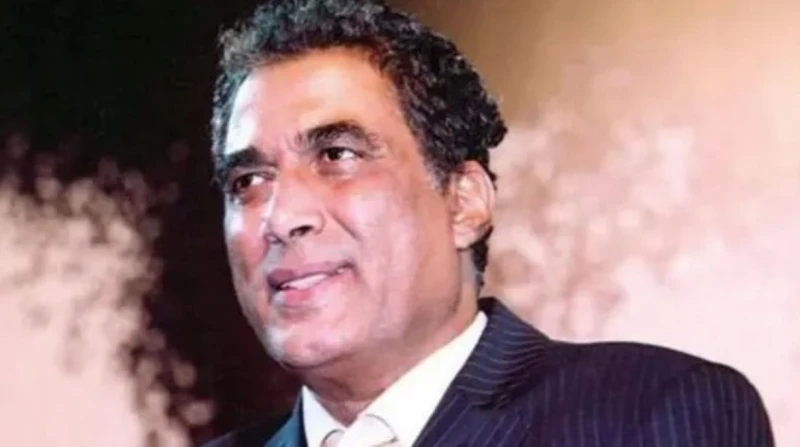 سر ال10 خميرة عكننة.. حينما وصف أحمد زكي نفسه بالفاشل! حينما تختلط المفاجأة بالفرحة تكون في حد ذاتها جائزة كبرى.. بهذه الكلمات رد الفنان الراحل أحمد