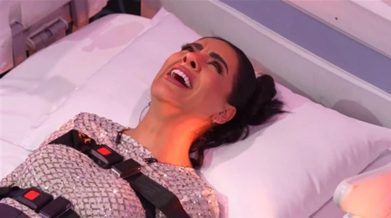 إجابة سؤال رامز إيلون مصر اليوم.. ما نوع جاكيت بدرة؟ حلت الراقصة بدرة ضيفة على حلقة اليوم، الأحد 23 مارس، ببرنامج المقالب رامز إيلون مصر، الذي يقدمه الفنان رامز جلال، ويعرض يوميا ب