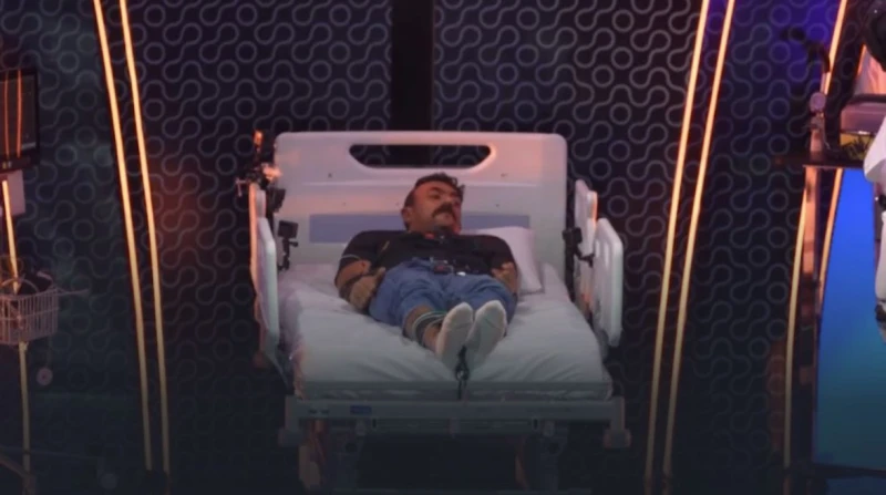 زواج أحمد العوضي.. 5 مشاهد مثيرة في الحلقة الأولى من رامز إيلون مصر شهدت حلقة الفنان أحمد العوضي في برنامج رامز إيلون مصر تفاعلا واسعا، خاصة بعد التصريحات المصيرة التي أدلى بها الع