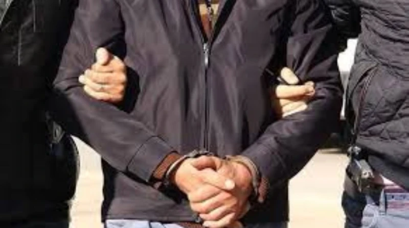 بعد تداول فيديو الواقعة.. القبض على عاطل تحرش بسيدة في أسيوط ألقت الأجهزة الأمنية بوزارة الداخلية، القبض على عاطل تحرش بسيدة في محافظة أسيوط عقب