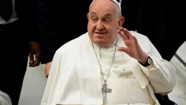 موعد عودة البابا فرنسيس...اخر تطورات حالة بابا الفاتيكان الصحية الان من داخل المستشفى عانى البابا فرانسيس من عدة نوبات مرضية خلال العامين الماضيين وهو عرضة للإصابة بعدوى الرئة بسبب