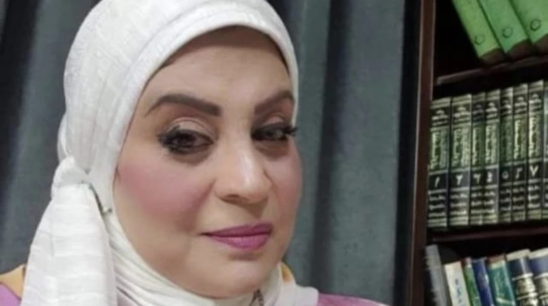 فيلم أكشن.. محامية بالأزهر تتعرض لمحاولة قتل ببسيارة مفيمة تقدمت المحامية جيهان مرسي، مستشار قانوني لنقابة العاملين بالأزهر الشريف، وأحد أقارب مساعد وزير التنمية المحلية، مقيمة في 