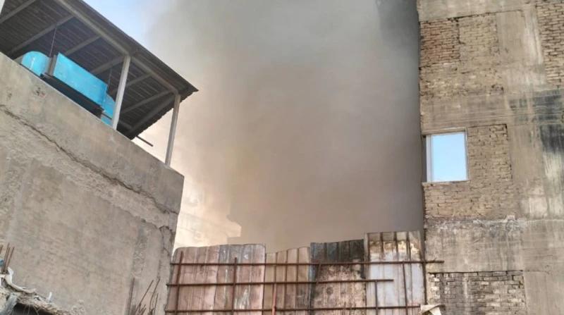 إخماد حريق مخزن المستلزمات الطبية المجاور لهيئة بريد رمسيس تمكنت قوات الحماية المدنية بمديرية أمن القاهرة، من السيطرة على حريق نشب في مخزن مستلزمات