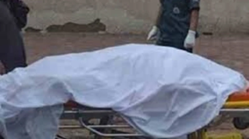 خنقوه وأقنعوا والدته بتخديره.. وفاة شاب أمام أعين أمه بأوسيم لقى شاب مصرعه خنقا على يد 3 أشخاص تابعين لمركز علاج إدمان شهير أثناء اصطحابهم له للعلاج بمنطقة أوسيم التابعة لمحافظة ال