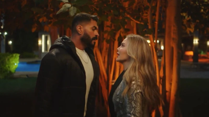 ملخص الحلقة ال 19 من مسلسل وتقابل حبيب.. صدمة يوسف في رقية شهدت الحلقة التاسعة عشر من مسلسل وتقابل حبيب، الذي يعرض ضمن مسلسلات شهر رمضان 2025، تطورا جديدا في العلاقة بين يوسف، الذي