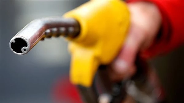 بشأن أسعار البنزين والسولار.. عمرو أديب يوجه رسالة للحكومة ويصرخ على الهواء مباشرة.. ما القصة؟ بسبب اقتراب اجتماع هيئة تحديد أسعار البنزين والسولار،