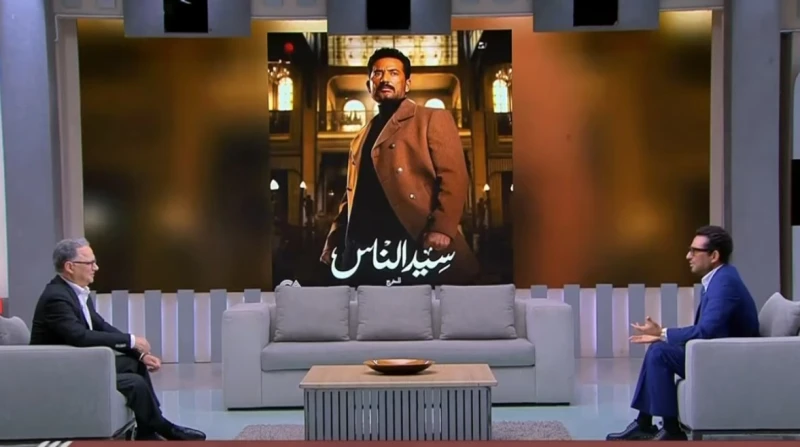 عمرو سعد: أصررت على مشهد المقبرة رغم تحريمه.. واللي مش عاجبه يقلب رد الفنان عمرو سعد، على الانتقادات التي طالت مسلسله الرمضاني سيد الناس، والتي تركزت بشكل خاص على ارتفاع صوت الممثل