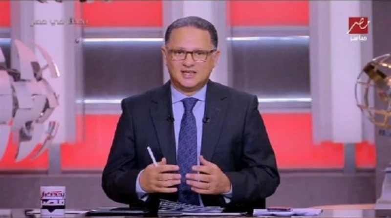 شريف عامر: قفزت من على سور النادي لسماع هاني شنودة طلب الإعلامي شريف عامر من الموسيقار الكبير هاني شنودة إمضاء على نسخة من كتاب مذاكراته التي تباع حاليا بالأسواق، وخصوصا في معرض ال