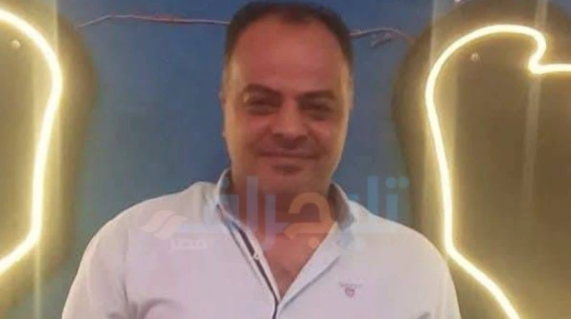 توصيلة لمطار القاهرة تنهي حياة بطاطا وتترك طفلين يتيمين كان مطار القاهرة الدولي، هو الوجهة الأخيرة لسائق التاكسي، شريف ممدوح الشهير ببطاطا، قبل أن