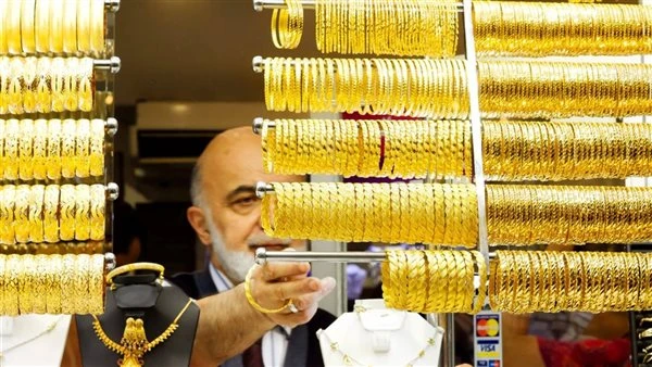 مفاجأة سعر الذهب بمنتصف التعاملات : ارتفاع أعيرة 21 و18 بالجنيهات الأن وسط ترقب أحداث اقتصادية جديدة خلال ساعات هيحصل اية يوم الاربعاء؟ تحديث سعر الذهب .. تشهد أسعار الذهب في مصر، 