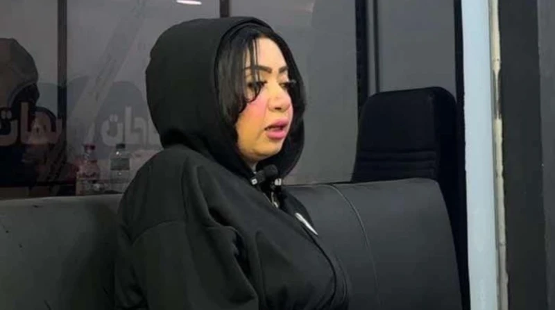 قصة صادمة.. ابتزاز إلكتروني يقود لكشف شبكة خطيرة (فيديو) خرجت السيدة صافي عبد التواب عن صمتها لتحكي قصة صادمة من الابتزاز الإلكتروني الذي تعرضت له،