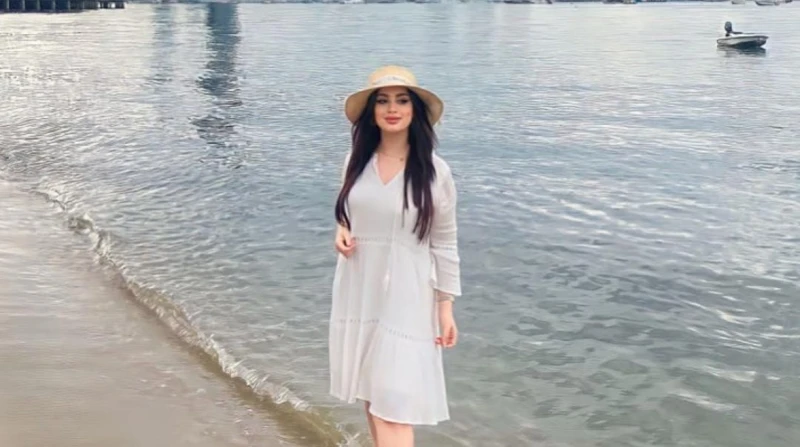 عارضة أزياء.. من هي خطيبة حسام حبيب؟ (صور) تصدر اسم الفنان حسام حبيب تريند مواقع التواصل الاجتماعي في الآونة الأخيرة، عقب إعلانه عن خطبته من فتاة من خارج الوسط الفني، دون الكشف عن