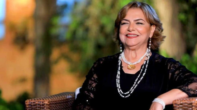 عزة لبيب: أكاديمية الفنون صرح إبداعي ودعم المهرجانات واجب كشفت الفنانة عزة لبيب، أن أكاديمية الفنون تعتبر بمثابة بيتها، وأكدت على أهمية حضور الأكاديمية ودعمها لأي مهرجان يقام، مشير