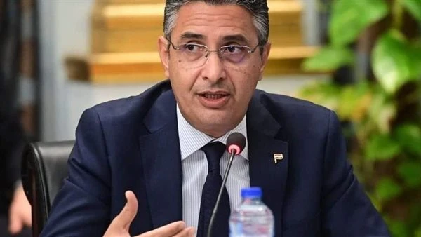 وزير التموين يصدر قرار مفاجئ بعد زيادة أسعار البنزين الجديدة وأسطوانات الغاز اليوم .. ينفذ بجميع محافظات مصر فورا حصل إيه؟ التموين .. في أعقاب إعلان الحكومة المصرية عن تحريك أسعار 