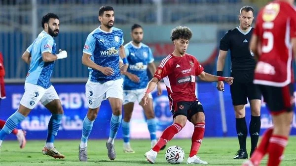 اعرف ترتيب الدوري بعد تعادل الأهلي وبيراميدز اليوم.. ومن الأقرب ل حمل درع الدوري؟ تعادل الأهلي وبيراميدز في قمة اليوم حيث أن هدف السماوي أحرزه محمد