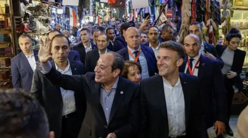 بصوت داليدا.. ماكرون رحلة عاشق الفنون تصل محطة خان الخليلي في عام 1979، صدحت الفنانة داليدا للمرة الأولى بأغنيتها الشهيرة حلوة يا بلدي من كلمات مروان سعادة، لتتحول لاحقا إلى واحدة 