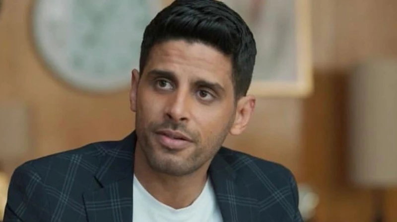 كوميديا رمضان.. الميرغني يظهر بنظارة غريبة للأذكياء فقط طرح الفنان حمدي الميرغني الصور الأولى من مسلسل للأذكياء فقط، الذي من المقرر أن يخوض به السباق الرمضاني لعام 2024، عبر حسابه