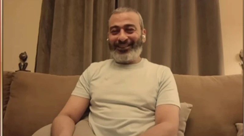 أحمد عزمي: الشيخ علاء علامة فارقة في مسيرتي الفنية أعرب الفنان أحمد عزمي، عن امتنانه العميق للشركة المتحدة للخدمات الإعلامية، بعد أن فتحت له باب العودة بقوة إلى الساحة الدرامية من 