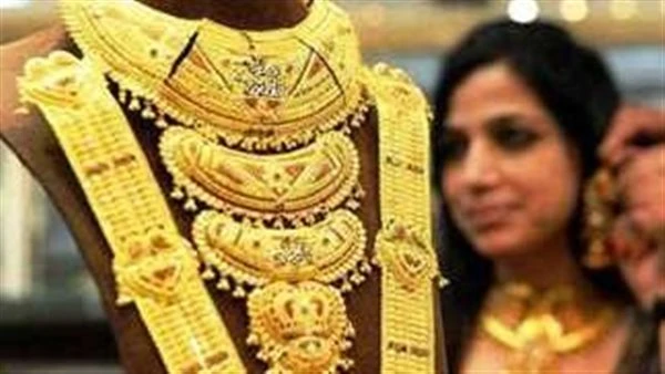 سعر الذهب خارج السيطرة والدول تتسابق لشرائة...لذلك اعرف افضل طريقة للاستثمار في الذهب يعد الاستثمار في الذهب ملاذا آمنا لأصحاب رأس المال. تاريخيا، تم استخدام الذهب كوسيلة للتحوط ضد