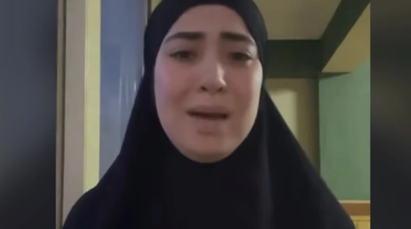 ولع فيها وحرق قلبنا.. مريم تتهم زوج شقيقتها بقتلها بالإسكندرية(فيديو) اتهمت سيدة تدعى مريم زوج شقيقتها بإشعال النيران في شقتها عمدا أثناء وجودها داخلها، ما أدى إلى وفاتها متأثرة با