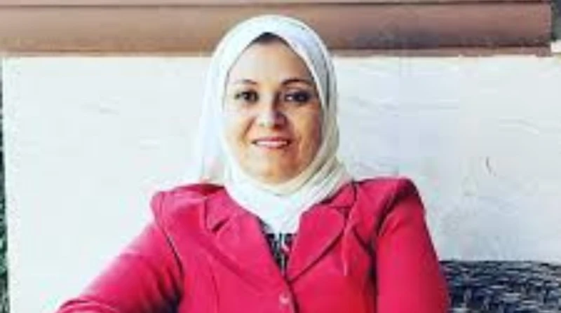 شهرت بي.. سائق أوبر المتهم بواقعة سرقة هبة قطب يحرر محضرا ضدها حرر الشاب محمد سيد، سائق الدليفيرى المتهم بإتلاف وسرقة الأوردر الخاص بالدكتورة هبة قطب