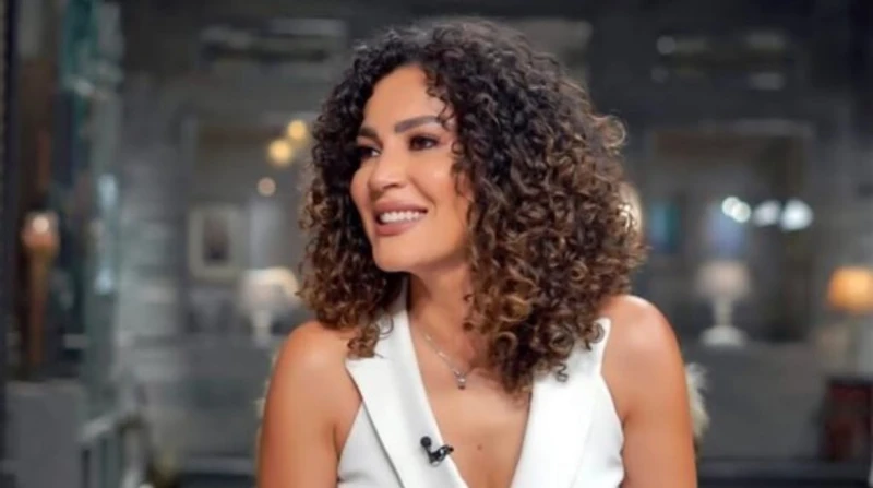 ندى موسى تكشف حقيقة تعرضها لحادث خطير نفت الفنانة ندا موسى الشائعات المنتشرة على مواقع التواصل الاجتماعي حول تعرضها لحادث خطير في إحدى الدول