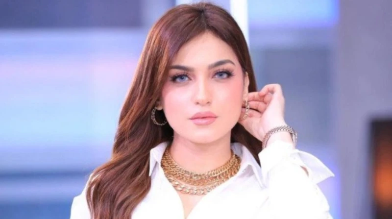 ياسمين عز ترد على شائعة زواجها من رجل أعمال شهير خرجت الإعلامية ياسمين عز عن صمتها، وردت على الأخبار المتداولة، خلال الساعات الماضية، والتي تؤكد زواجها من أحد رجال الأعمال.وكتبت يا