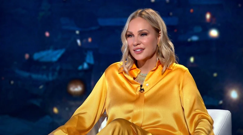 شيرين رضا بعد واقعة نصب الثلاجة: أيوة بصلحها لما تبوظ تعرضت الفنانة شيرين رضا لواقعة نصب من خلال إحدى شركات تصليح الثلاجات المنزلية، بزعم تبعيتها لإحدى الشركات الكبرى المصنعة للأجه